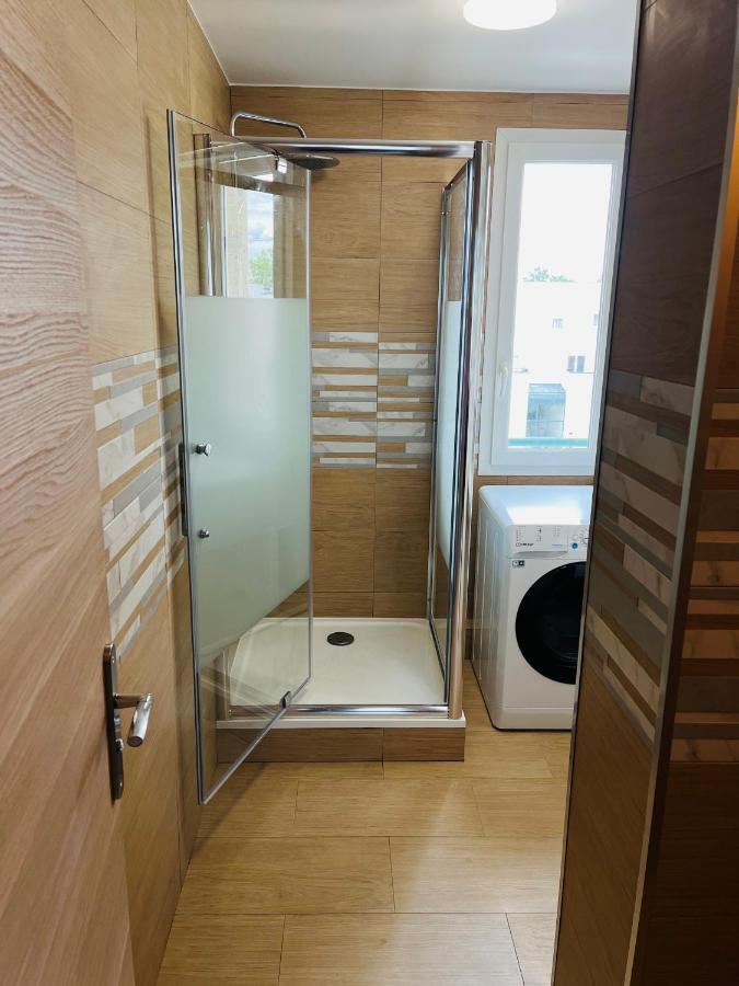 Appartement Spacieux Clichy-sous-Bois Luaran gambar