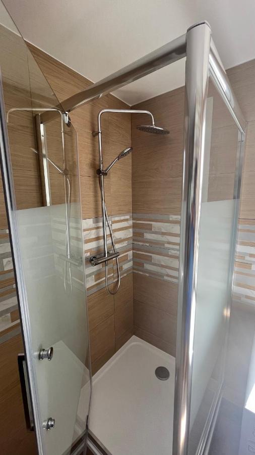 Appartement Spacieux Clichy-sous-Bois Luaran gambar